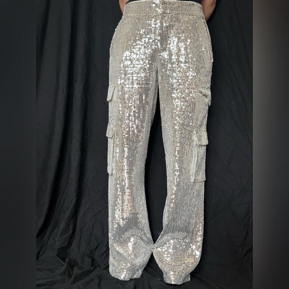 Alice + Olivia Silver Sequin Cargo Pants- Size 6 - Picture 1 of 7